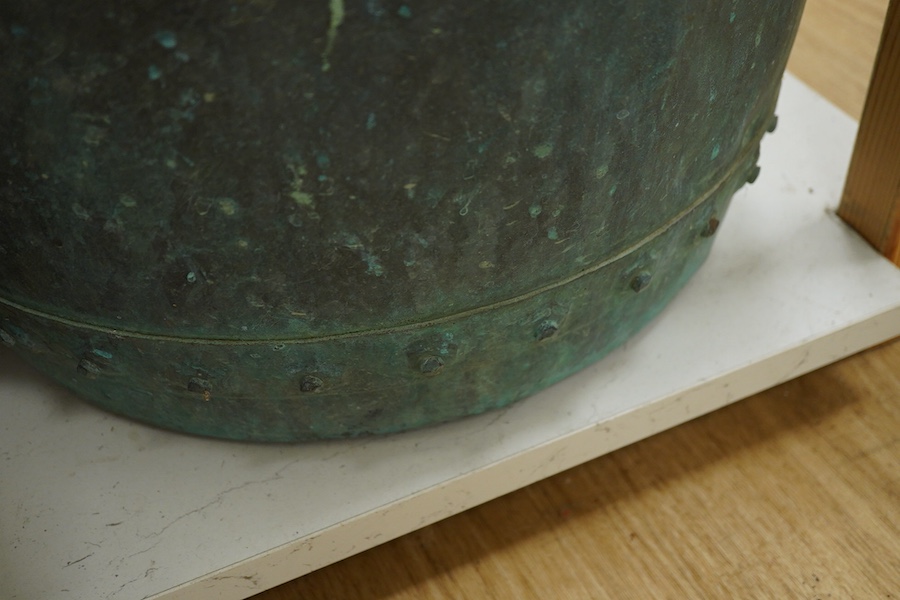 A large copper copper, 40cm high